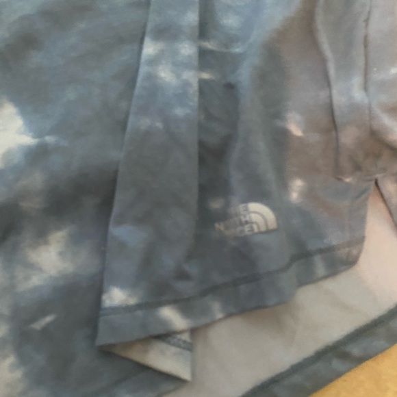 Northface top - Picture 3 of 5